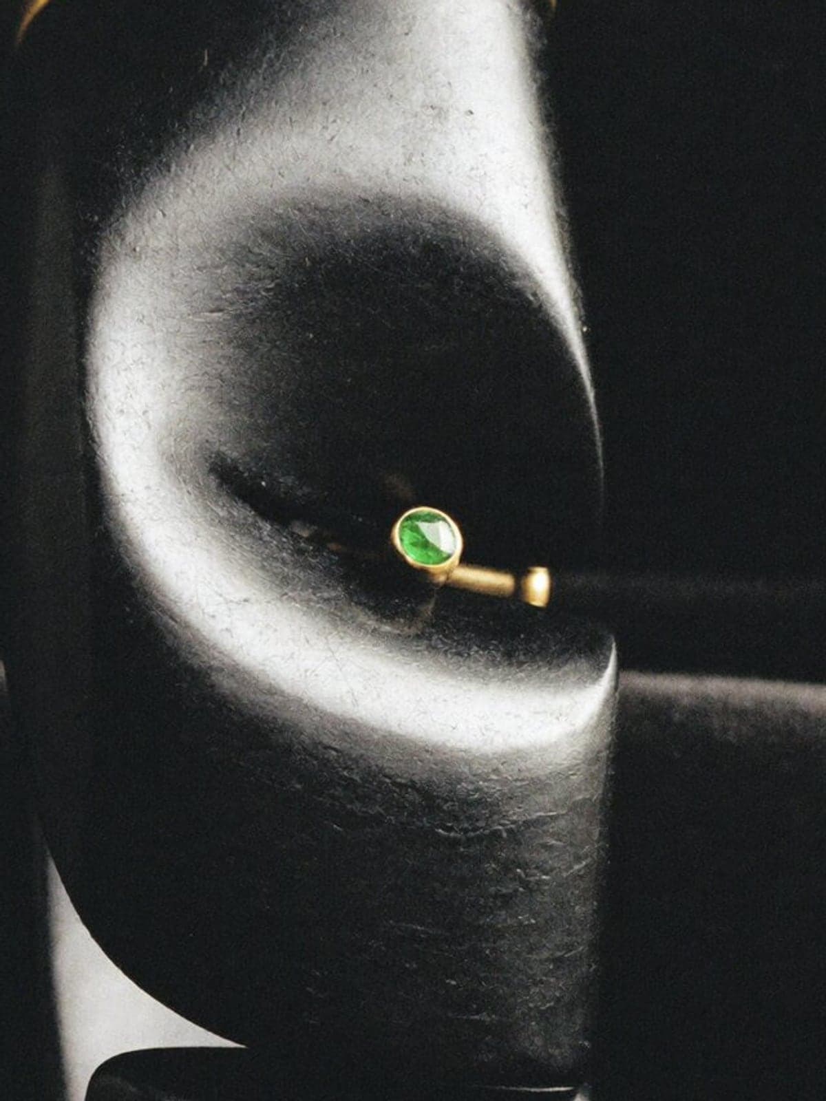 A spinel under the loupe